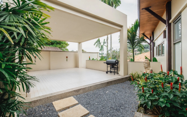 Ivory Pool Villa in Nai Harn Villa