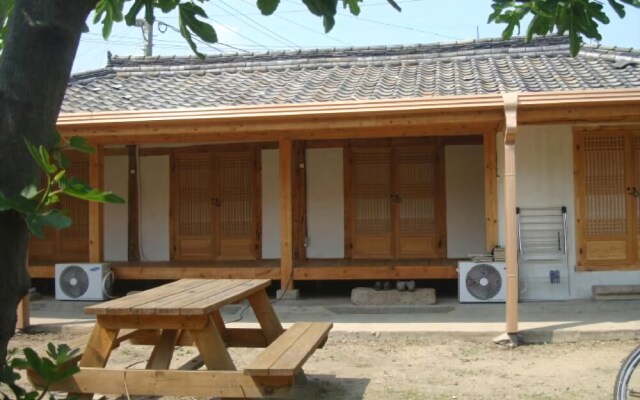 Gyeongju Sarangbang Guesthouse