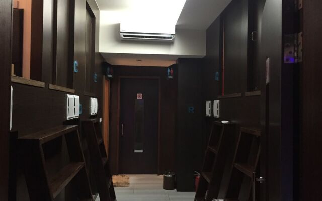Capsule Hostel