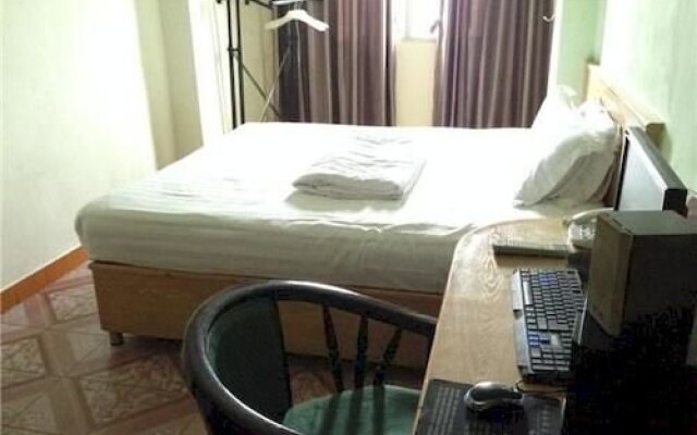 Qingyuan Yingdeqiaofeng Hotel