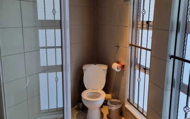 Savoy Lodge - Budget Triple Room