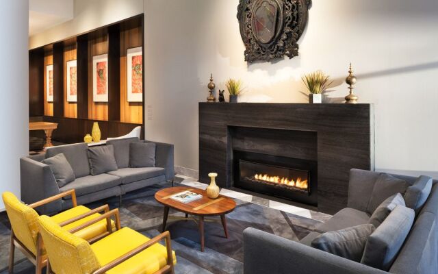 Le Méridien Columbus, The Joseph