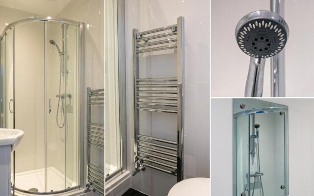 Contractor & Leisure & En-Suite Bathrooms & Free Parking