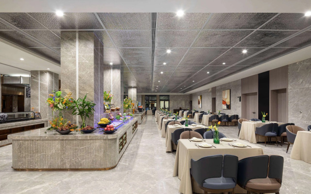 Days Hotel by Wyndham Qionglai Yangan New Town