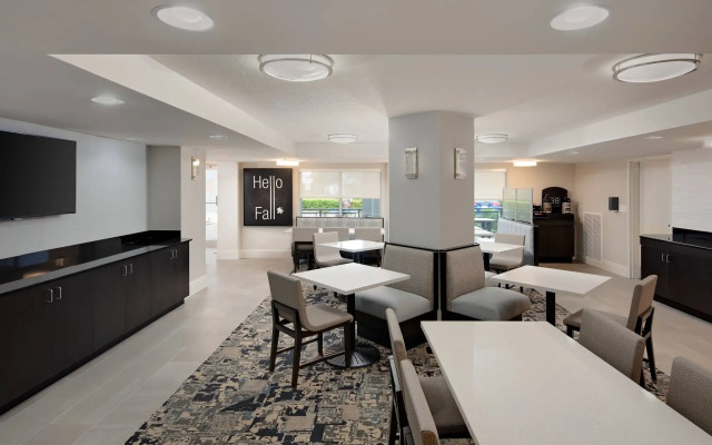 Fairfield Inn And Suites By Marriott Palm Beach