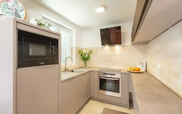 Green Hills Apartment