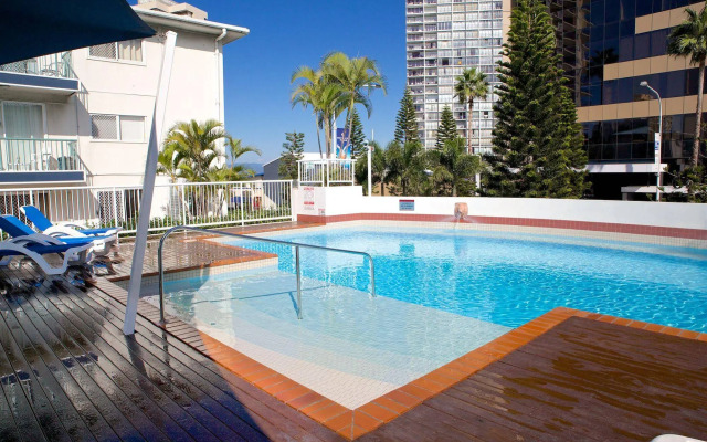Raffles Royale
