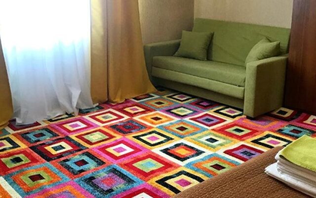 Noviy Arbat Hotel