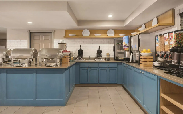 Country Inn & Suites by Radisson, Dubuque, IA