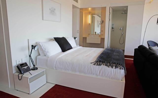 1866 Court & Suites