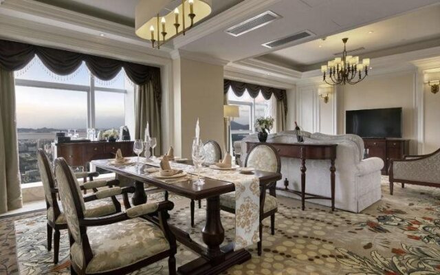 Yinxin Century Hotel