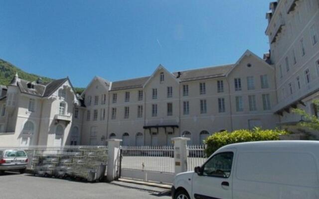 Appartement Bagnères-de-Luchon, 2 pièces, 4 personnes - FR-1-313-152