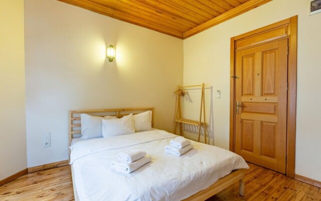 Cozy Flat Near Trendy Attractions in Balatfatih--