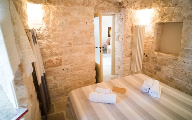 Trullo Bosco Selva Fasano by Typney