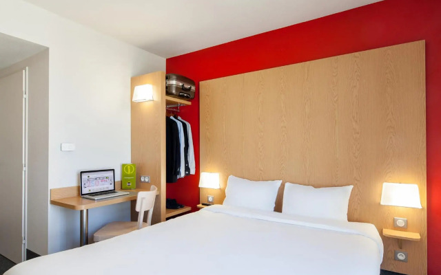 B&B HOTEL Paris Romainville Noisy-le-Sec