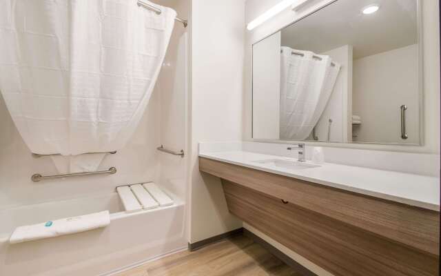 WoodSpring Suites Portland Vancouver