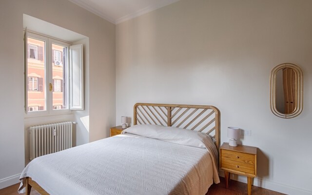 Auditorium Elegant Apartment