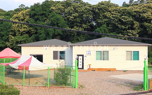 Paju Mountain Breeze Pension