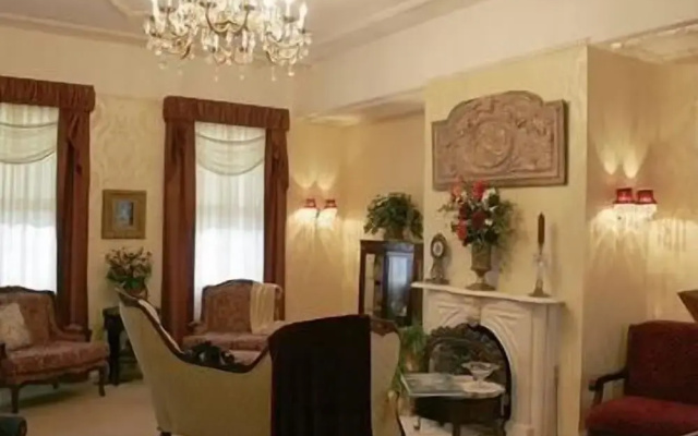 Bybee's Historic Inn