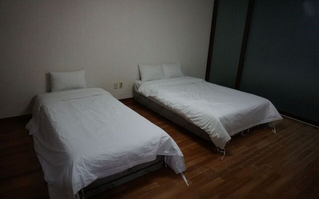 Hebron Hill Resort