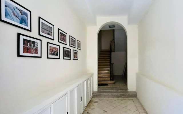Valletta Collection - Merchant Str Apartment with large yard