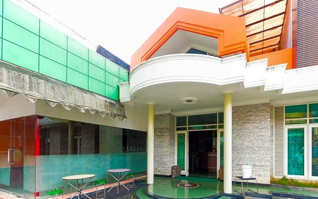 OYO 90788 Nillo Hotel