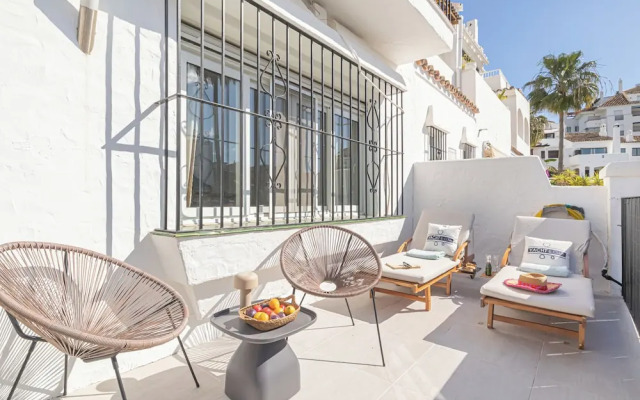 Puerto Banus Near La Sala By The Sea