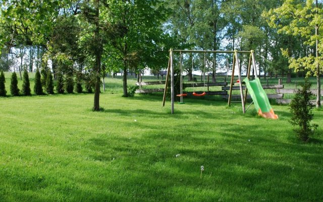 Beautiful Gites With Garden, Pond and Playground