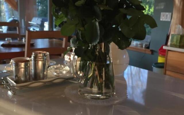 The Rockwell-Harrison Guest Lodge