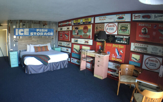 Astoria Riverwalk Inn