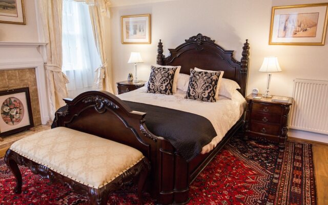 Balmuirfield House