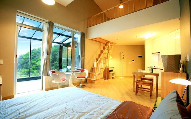 Namiseom Koi Couple and Family Pension