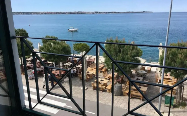 Sunny Beach Apartment