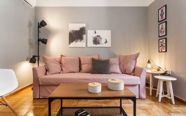 Chic and Cosy Flat in Plaka by UPSTREET