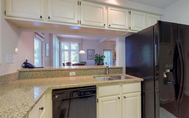 7655 Huntington Villas