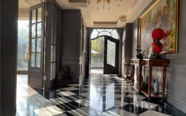 Seaside Seclusive Mansion