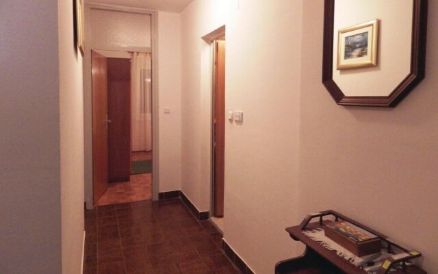 Stunning Apartment in Fazana With 2 Bedrooms and Wifi
