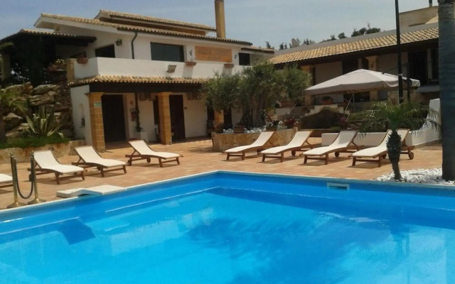Villa Carlo Resort