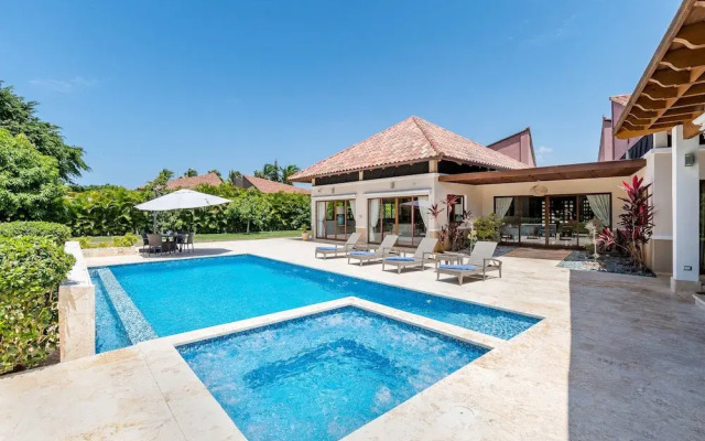 Luxurious 5-bdr villa at Casa de Campo