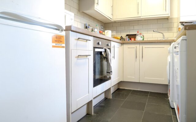 Clemence Road - Deluxe Double Room