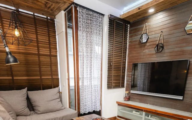 Modern 1BR Walk to Beach & City Spots