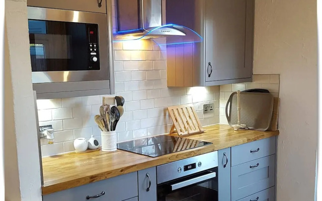 Charming Villa in Ryde - Child Friendly