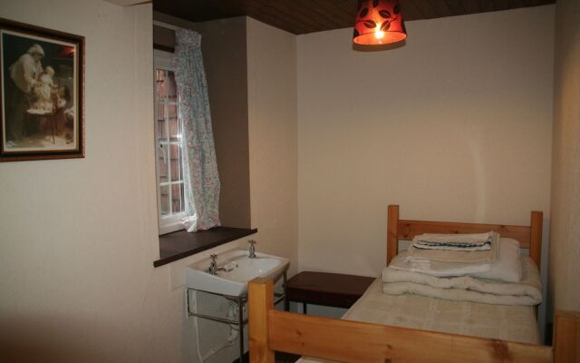 Lledr House - Hostel