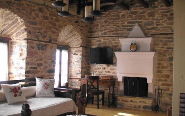 Iliopetra Suites