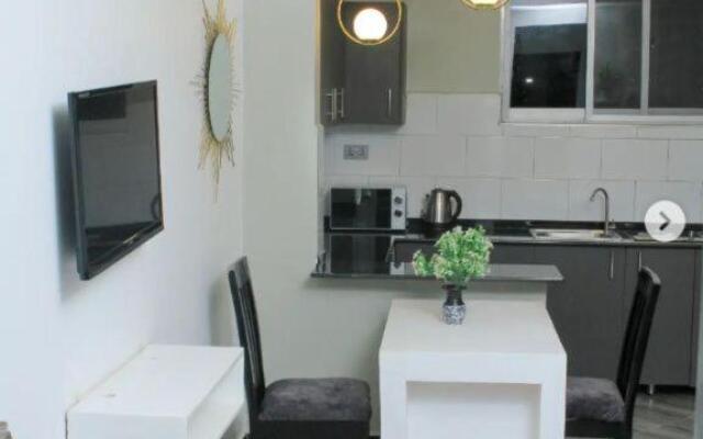 Darraine suites