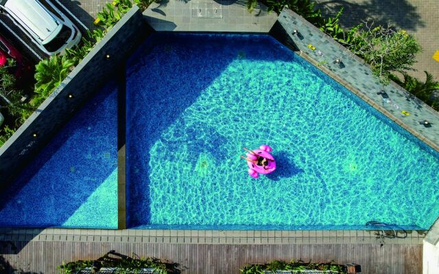 THE 1O1 Jakarta Airport CBC