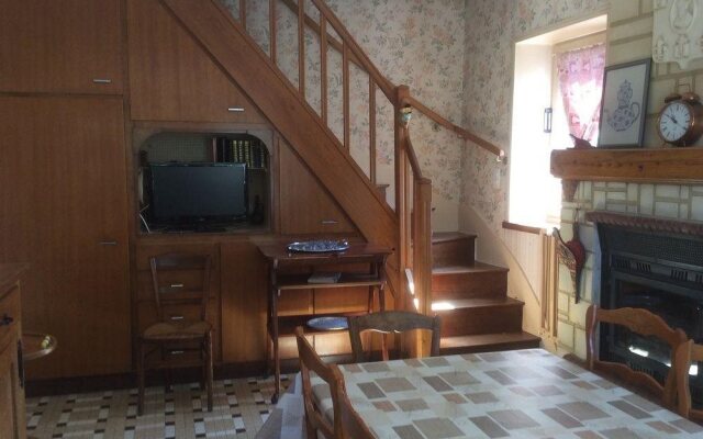 Maison restaurée - bien ensoleillée - calme