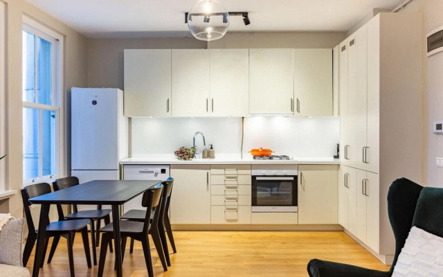 Mesmerizing Flat With Bosphorus View