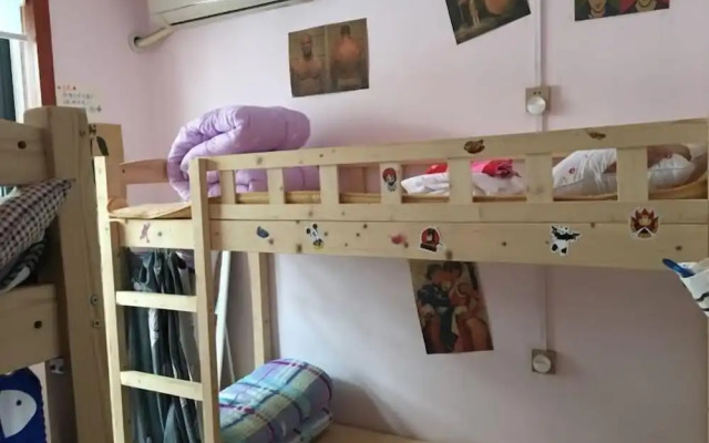 Waiting for You in Guilin Youth Hostel