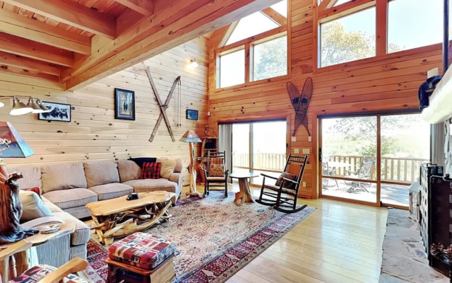 Magnificent Mountain Lodge